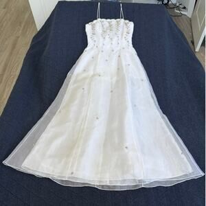 Vintage 90s Morgan & Co Linda Bernell White Gold Embroidered Gown 9/10